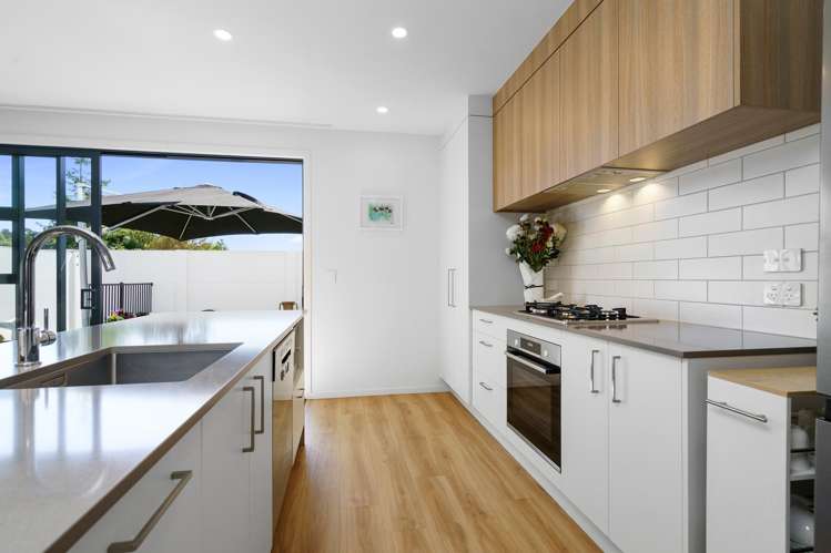 2/102 Swayne Road Cambridge_5