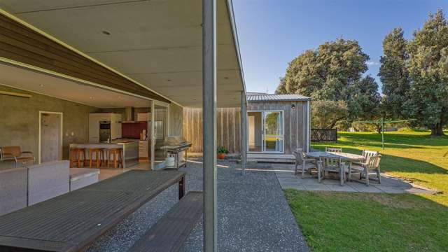 111 Kauri Crescent Matarangi_2