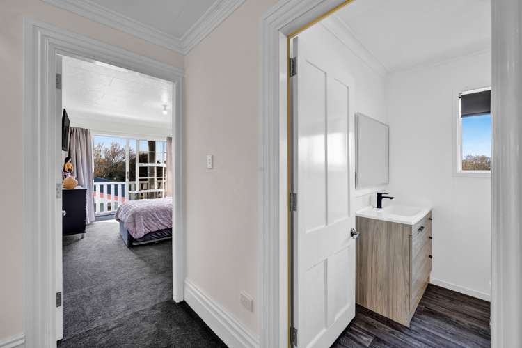 36 Tawhiti Road Hawera_18