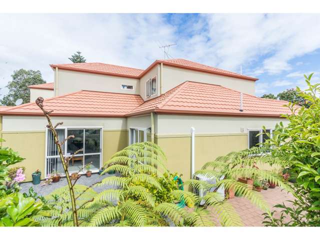 16 Stolford Crescent New Lynn_1