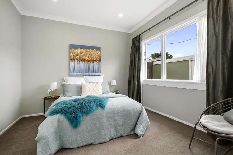 2 Collins Street Petone_11