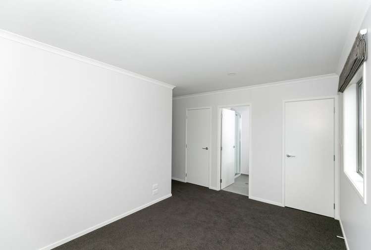 1/1 Hibiscus Avenue Hamilton Lake_12