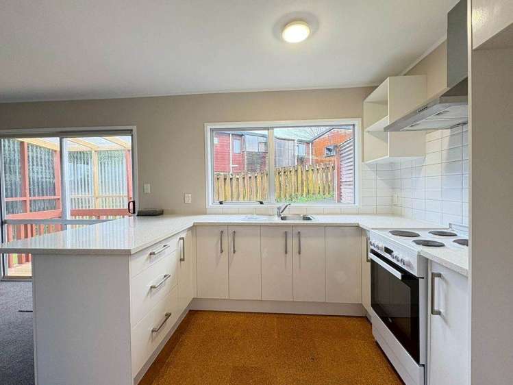 2/18 Moxham Grove Massey_1