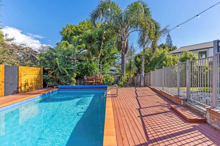 81a Beach Road Mellons Bay_20