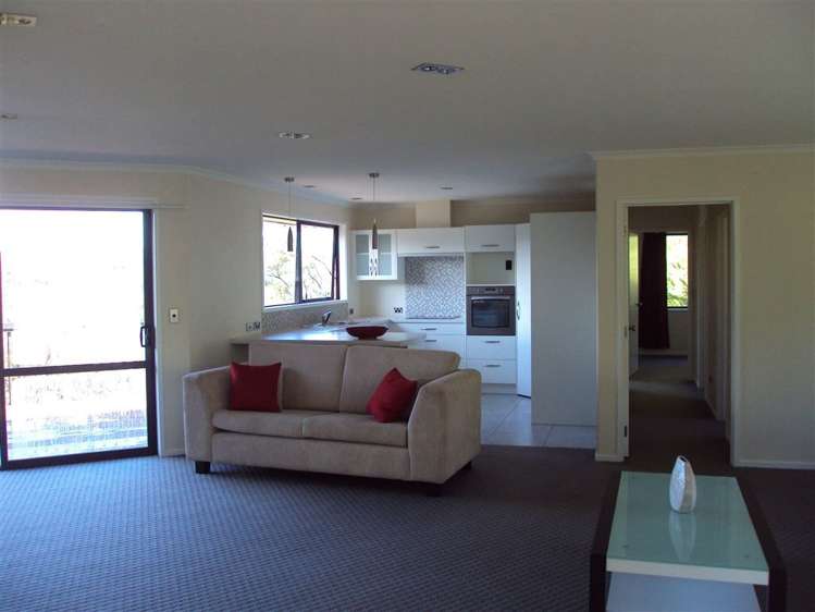 7 Paine Brown Way Russell_11