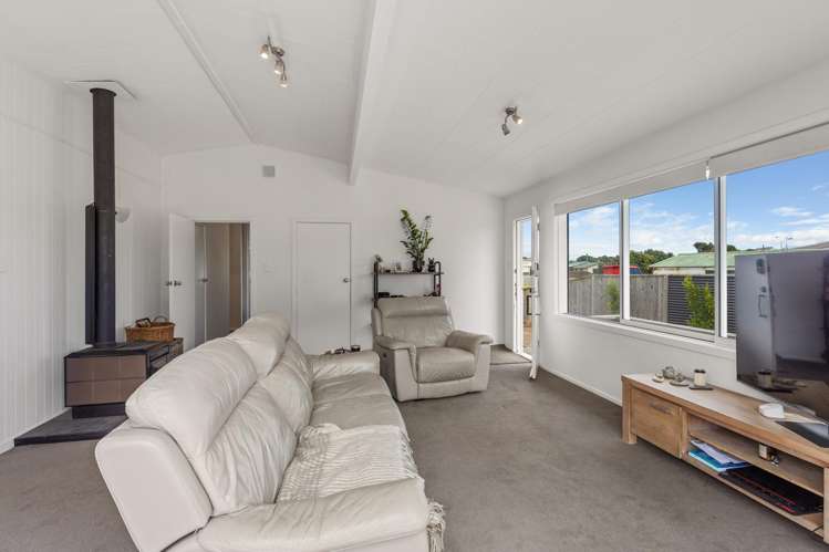 16 Karaka Street Otaki Beach_6