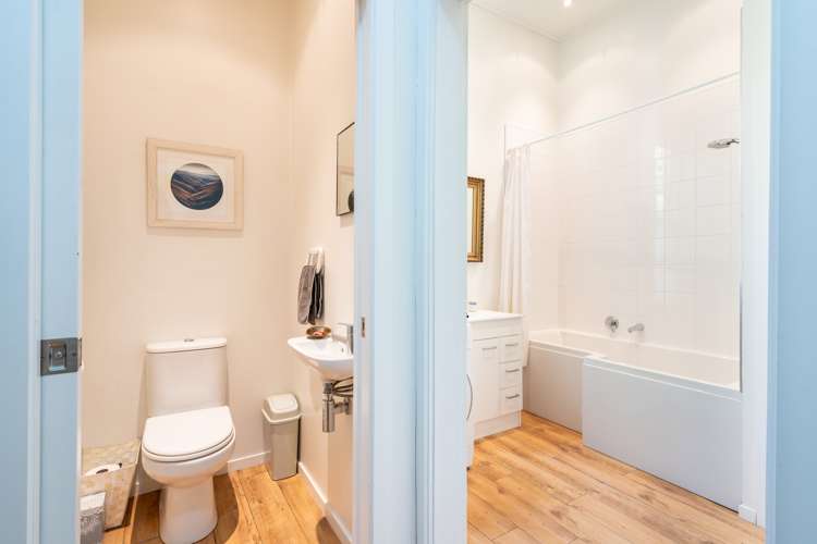 220 North Road North East Valley_18