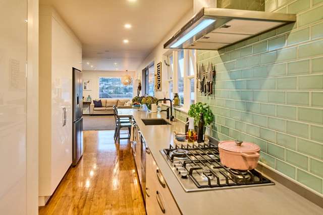 8 Beazley Avenue Paparangi_4