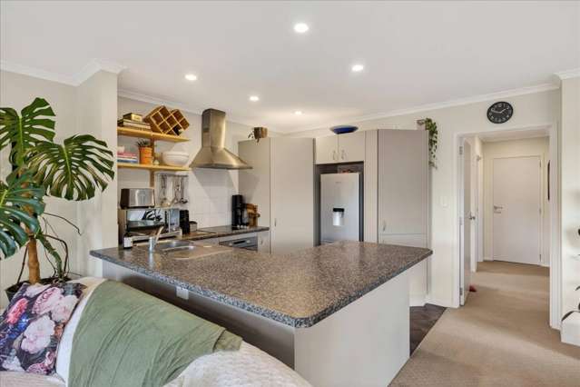 33/19 Glencarron Place Bethlehem_2