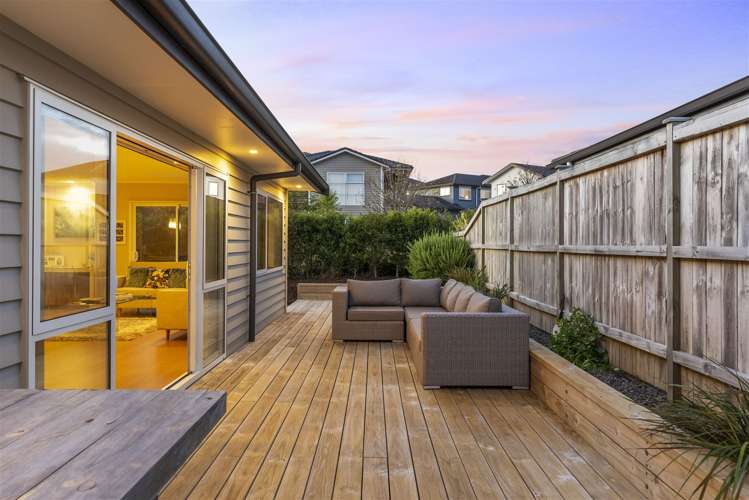 3 Eastreef Court Long Bay_32