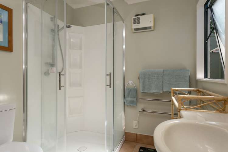 26 Robinson Terrace Rangatira Park_24