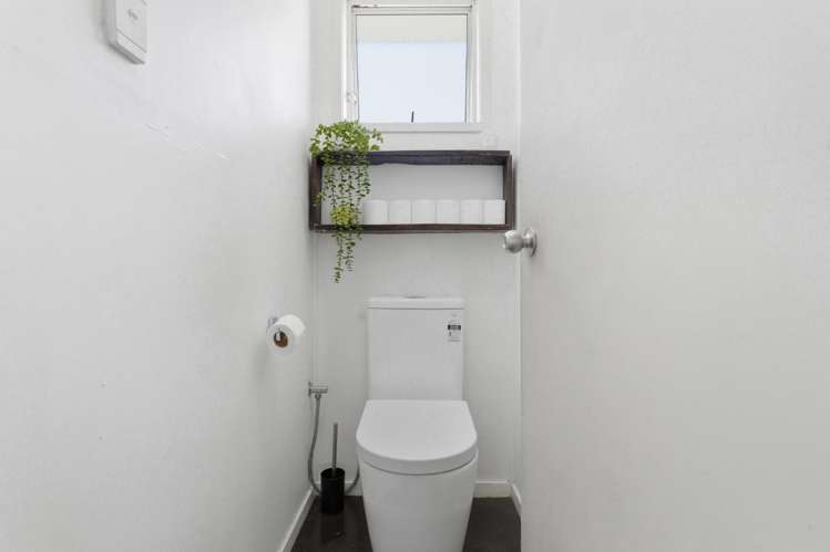 11 Ngatira Place Clendon Park_12