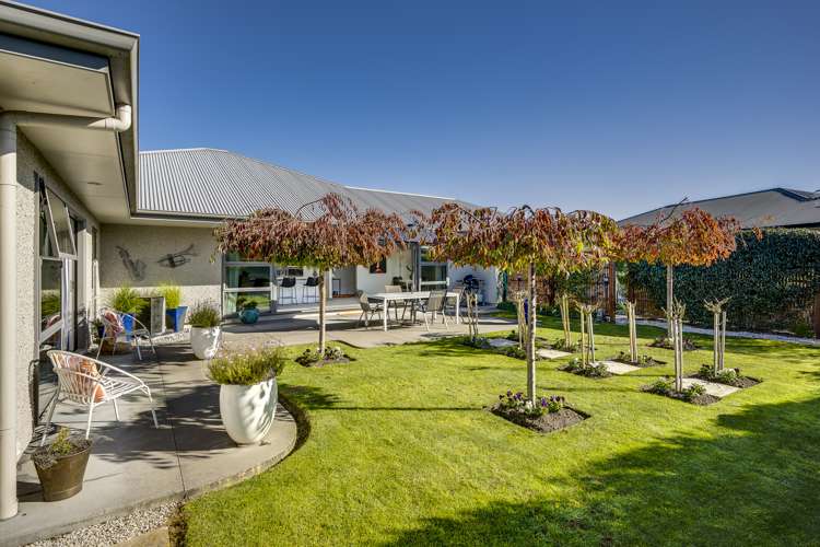 8 Anna Lane Raureka_19