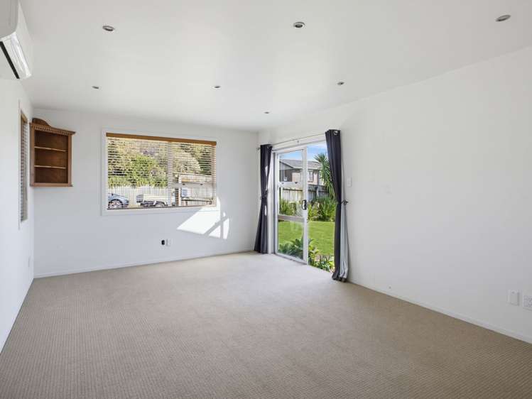 5 Mayfair Place Westown_23