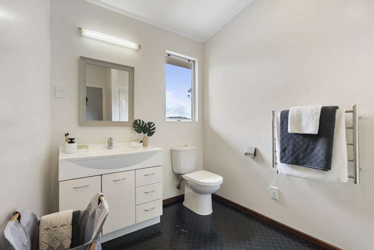 19 Te Aute Ridge Road Waitakere_23