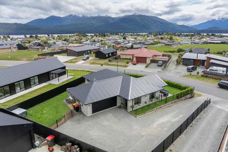 54 Burnby Drive Te Anau_28