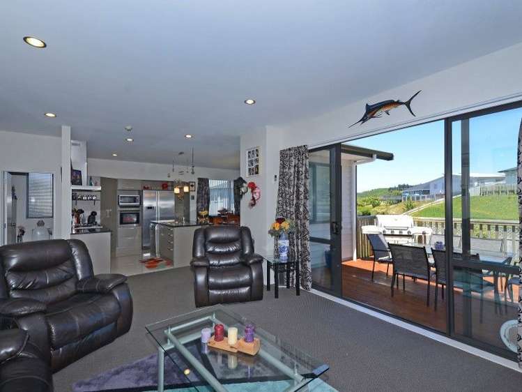 124 Kirton Drive Riverstone Terraces_4