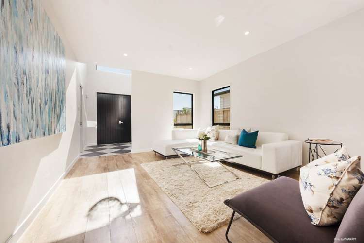 4 Hangar Lane Whenuapai_2