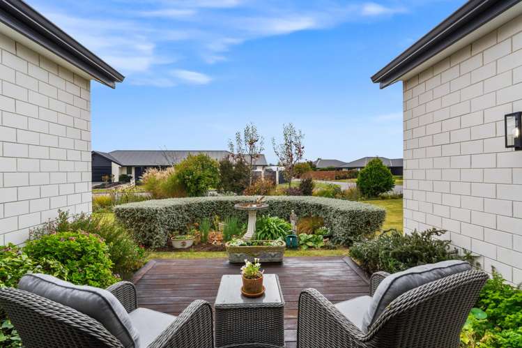 20 Sunline Avenue Lincoln_30