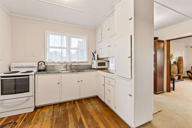 18 Albert Road Kelston_5