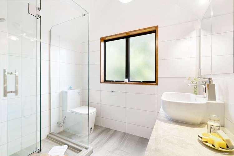 152 The Drive Epsom_10