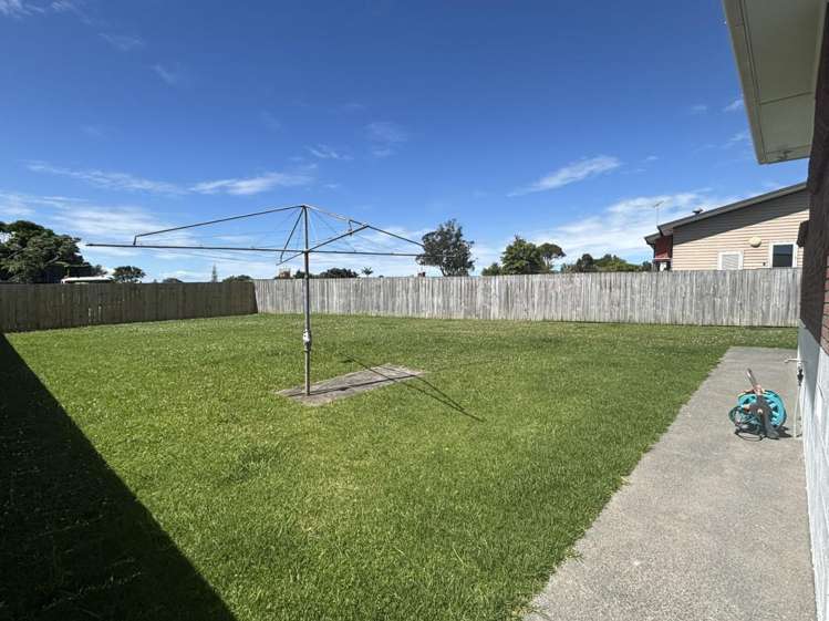 31 School Road Te Atatu South_15