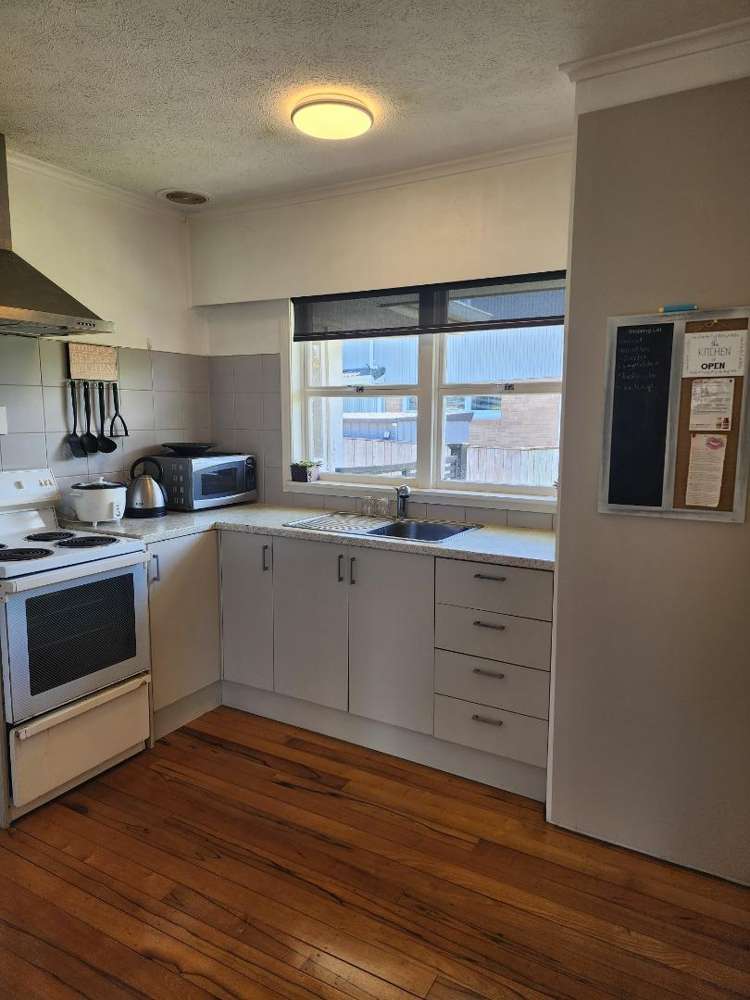 2/8 Adrienne Place 10051_2