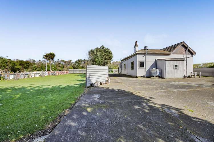 19 Portland Quay Patea_16