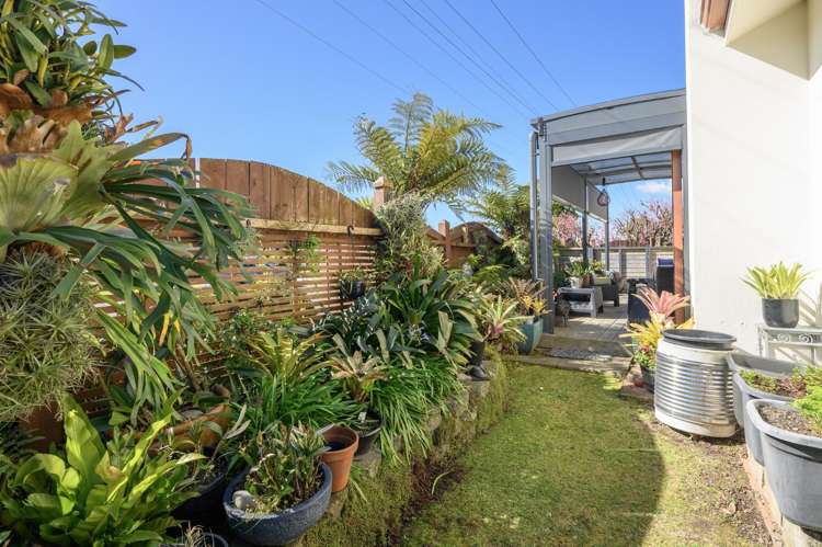 1/8 Cheyne Road (Cotswold Court) Pyes Pa_17