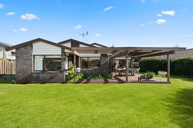 Sought - After Ellerslie Avenue