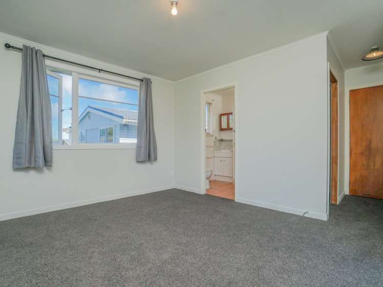 2b Springbank Lane Te Atatu Peninsula_10