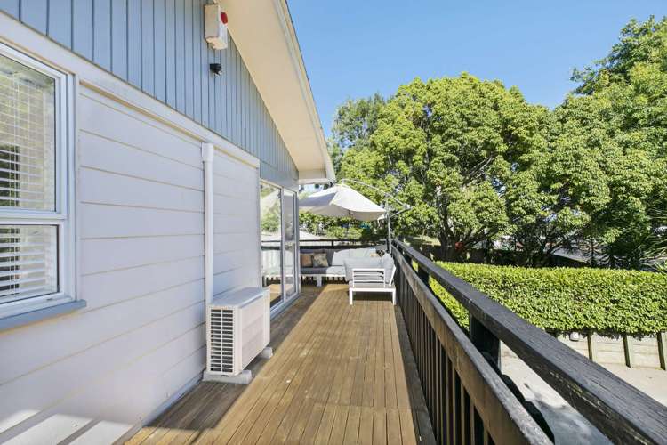 52 Redcrest Avenue Red Hill_13