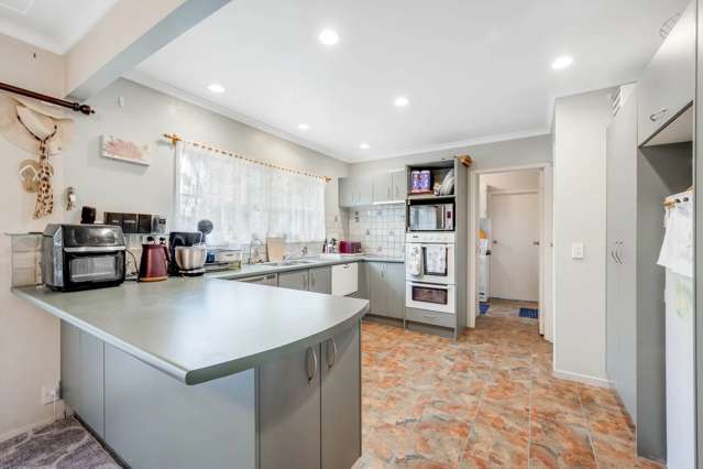 11 Fratley Avenue Farm Cove_4