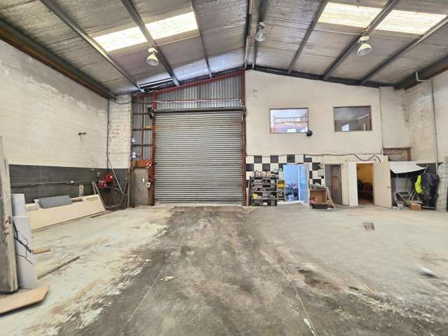 475sqm Versatile Warehouse in Hillcrest