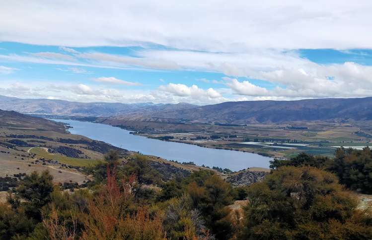 Lakefront Terrace, Tarras-Cromwell Road_0