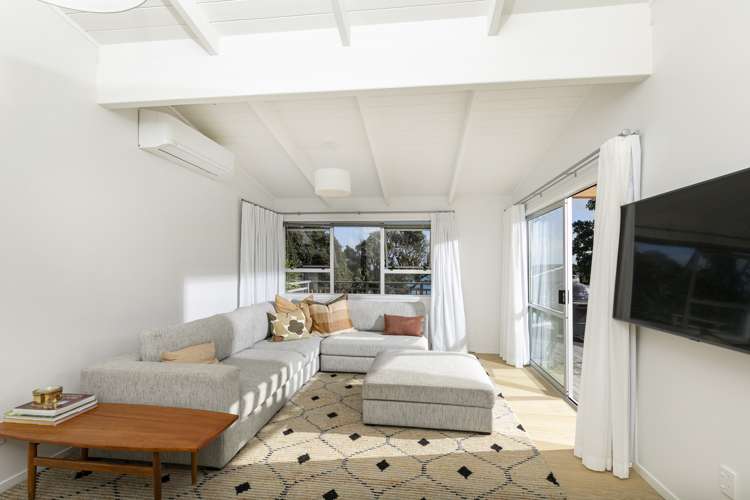 5 Ngatira Road Muriwai_14