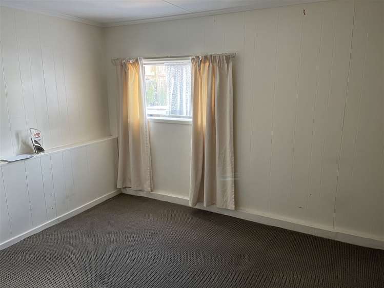 23 Pinewood Street Avondale_12