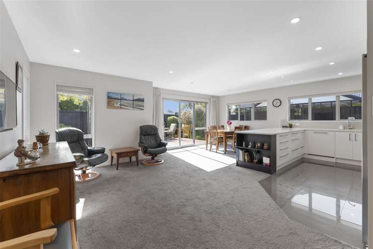 6 Hadlow Place Burnside_2