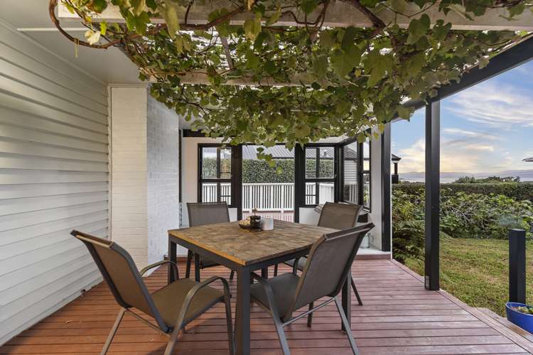 6 Pikitea Road Mangere Bridge_13