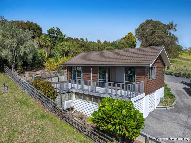 20 Roberts Road Matakatia Bay_18