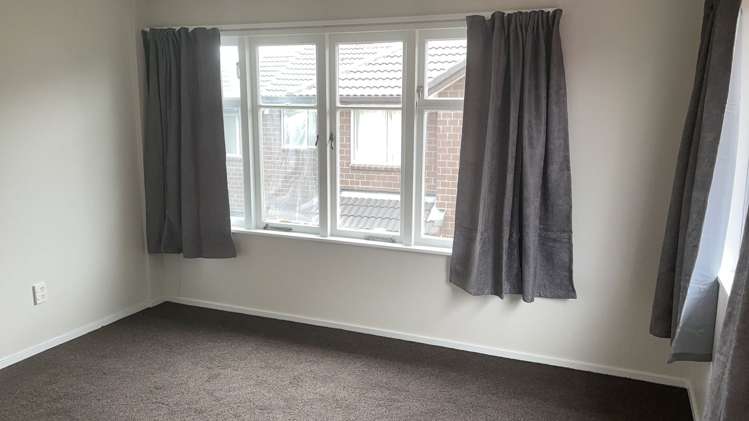 4 Kelsey Crescent Hillsborough_10