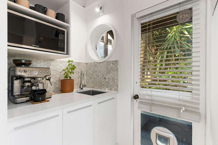 490B Beach Road Murrays Bay_13