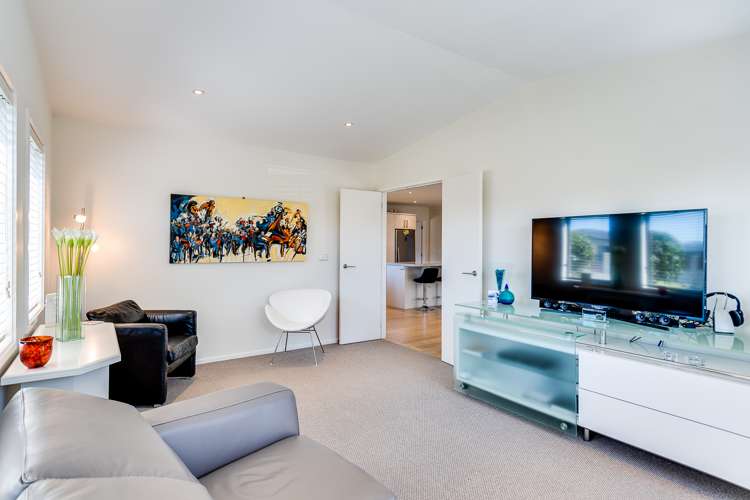 11 Portland Place Poraiti_8