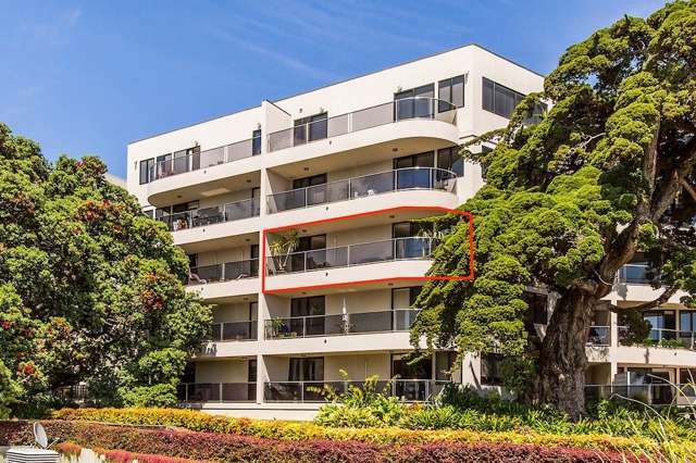 2b/5 The Promenade Takapuna_1