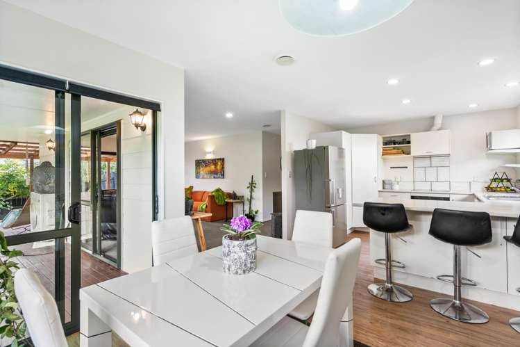 88 McRobbie Road Kingseat_8