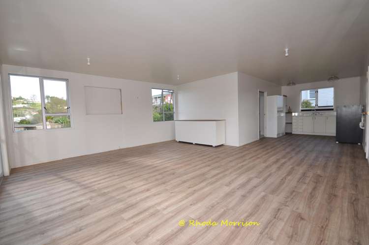 8 Heaths Way Paparoa_24