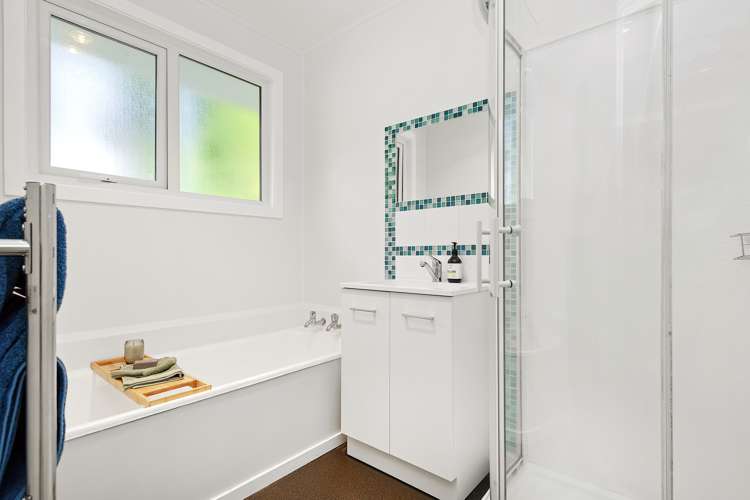 25 Voltaire Street Karori_13