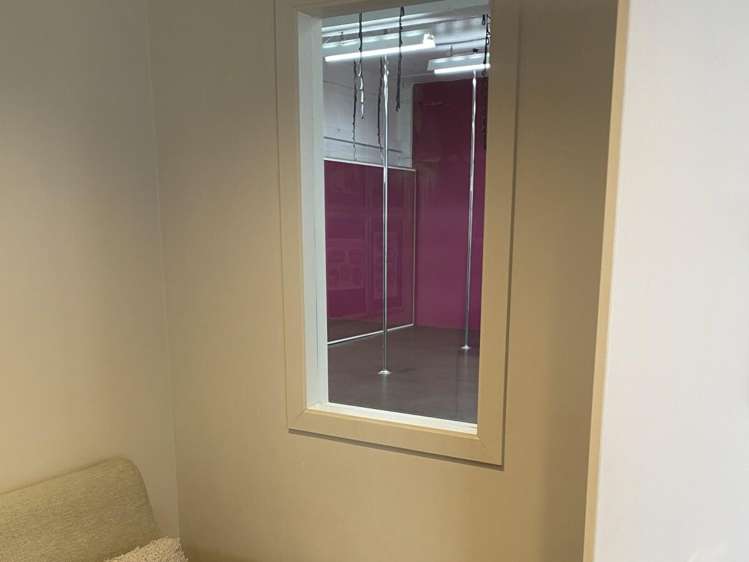 2/62 Barrys Point Road Takapuna_5