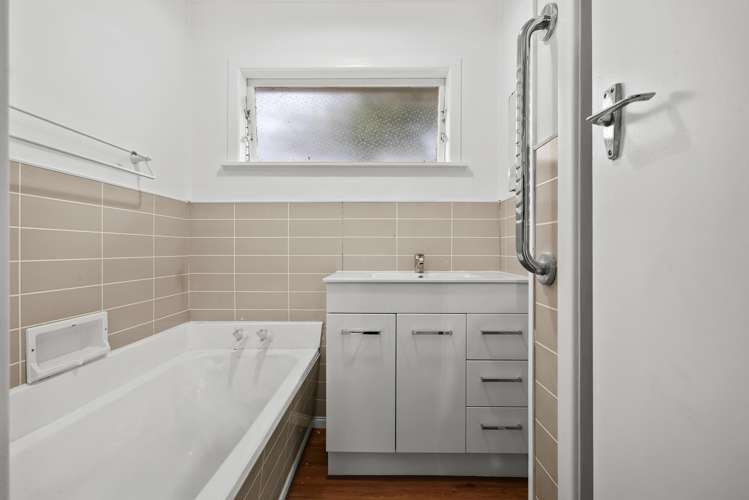 19 Plumley Crescent Mangere_14