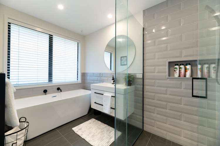 2 Rochfort Crescent Pyes Pa_15